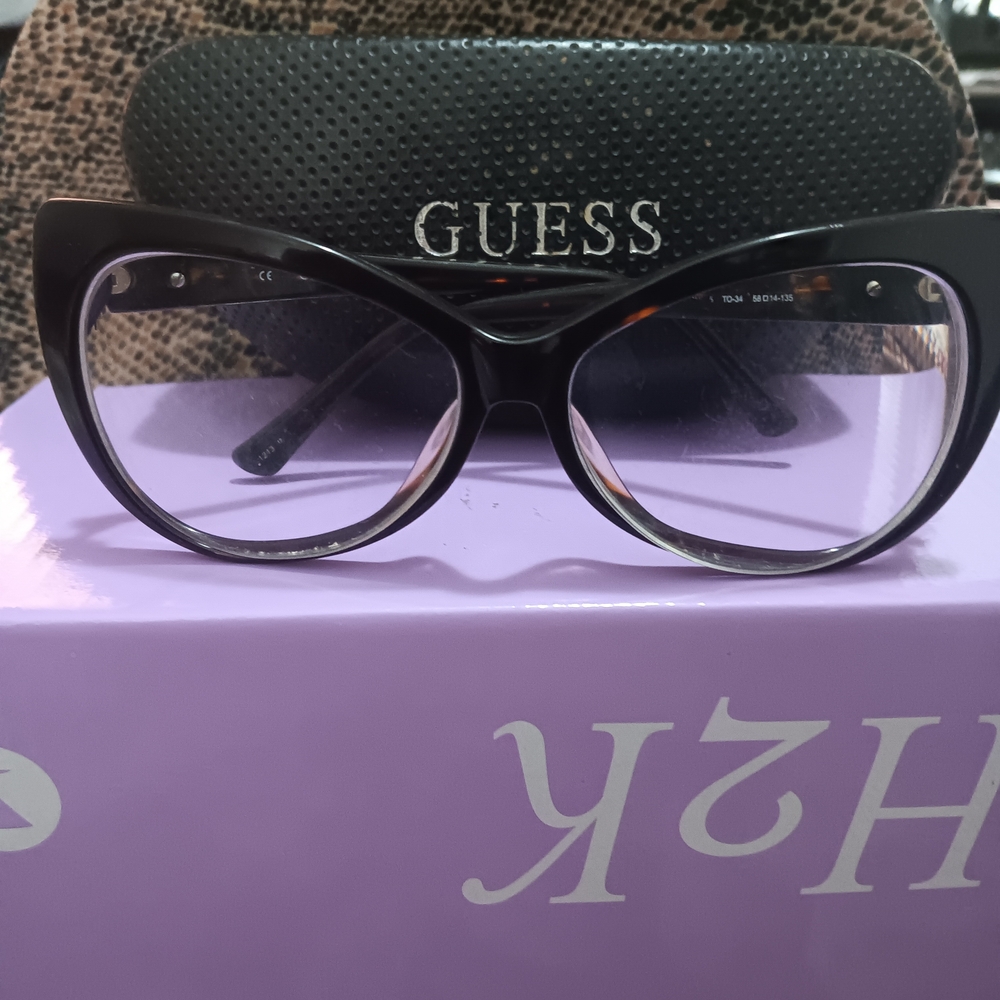 GUESS Black Cat-Eye Women's Prescription Glasses
